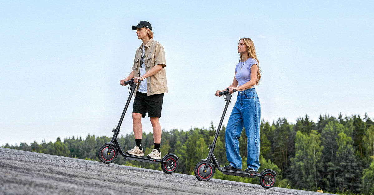 iScooter W6 vs W8 : Quelle Trottinette Choisir ?