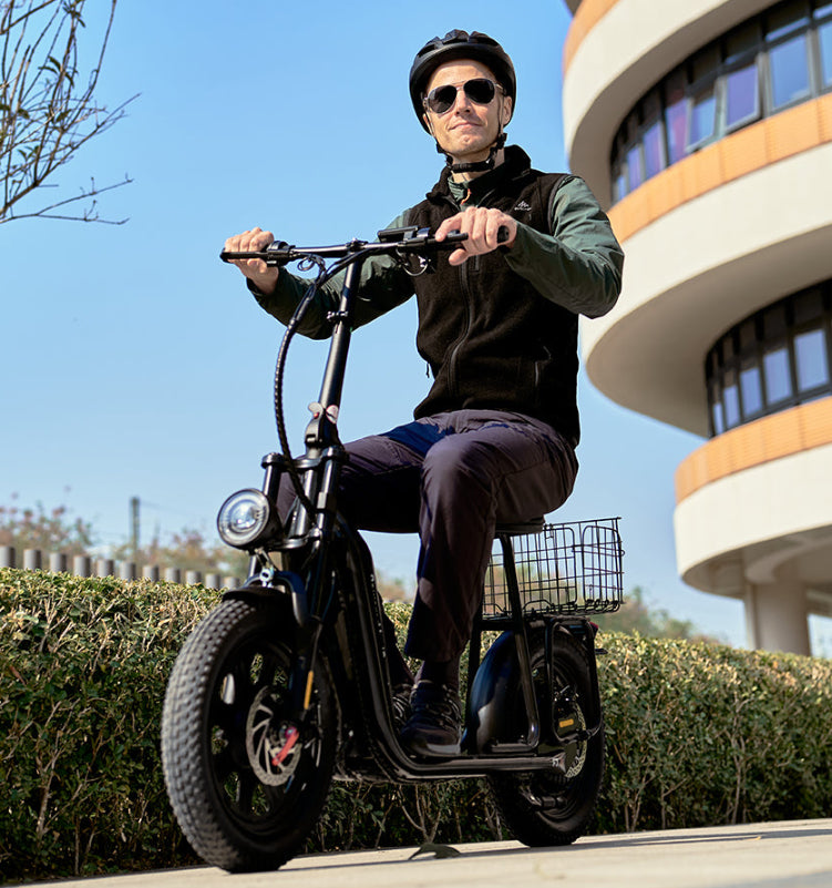 iScooter F7 – Trottinette électrique avec siège et panier amovible